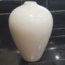 Assortment of 8 vases Image 4