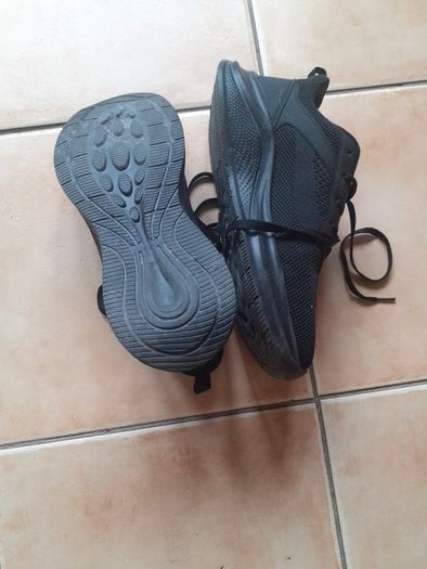 trainers size 7