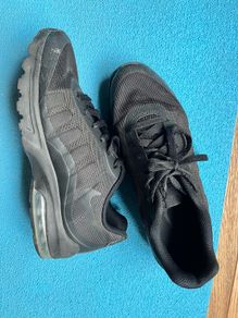 All black nike trainers