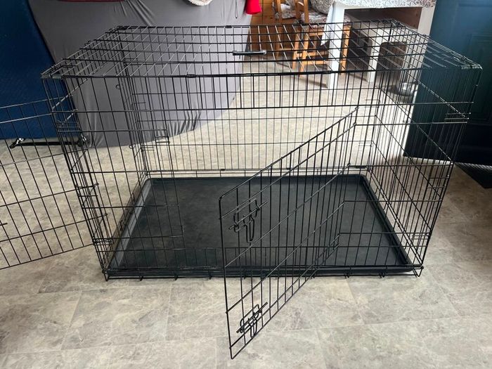 Extra Large (48") Double Door Dog Crate + Fitted Cover