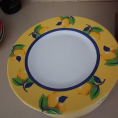 12 Ceramic Side Plates. No damage.