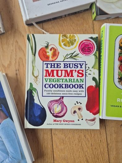 9 Beautiful Cookbooks 12e