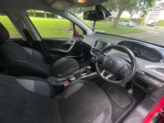 Peugeot 2008 03/27 NCT Automatic