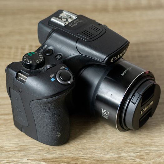 Canon PowerShot SX60 HS 16.1MP Bridge Camera 65x Optical Zoom Wildlife Photography Wi-Fi Flash 1080P Video