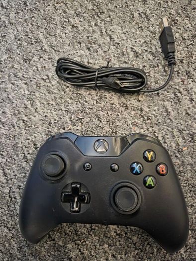 Xbox Series X and Pulse Red Controller and XB One Controller