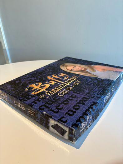 Buffy the Vampire Slayer Collector's Chess Set Rare 2000 Edition!