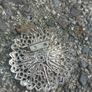 Vintage jewelry is sold individually for 5 to 10 euros Image 10