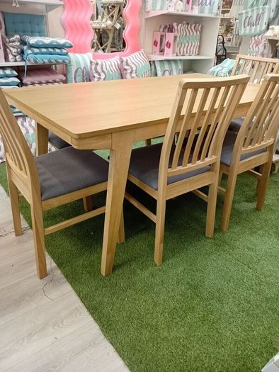 Table Chairs Ex Display