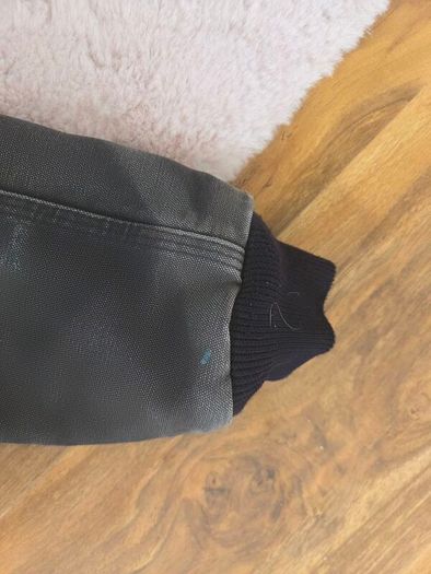 carhartt hooded jacket excellent condition