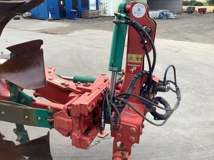 Kverneland Plough