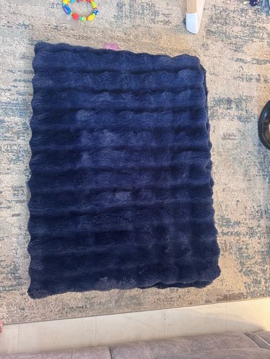 Cosee Home Luxury Faux blanket