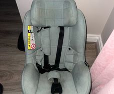 Avionaut Sky extended rear facing car seat