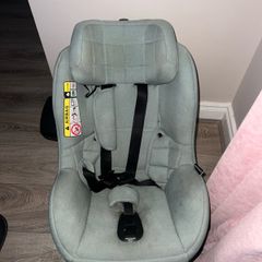 Avionaut Sky extended rear facing car seat