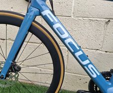 Focus Izalco Max 8.7 Carbon Road Bike