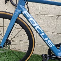 Focus Izalco Max 8.7 Carbon Road Bike