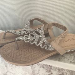 Quiz Sandals