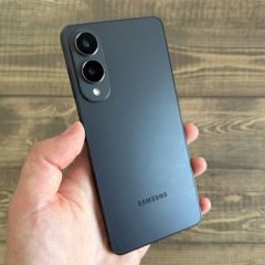 Samsung Galaxy S25 Edge + New galaxy bud ls FE