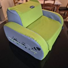 Chicco twist arm chair