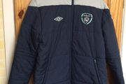 Ireland Football. Official Republic Of Ireland Mens Size Large Umbro Bench Coat Sideline Coat. Not A Jersey. Collect In Dublin Or Receive Via Post.