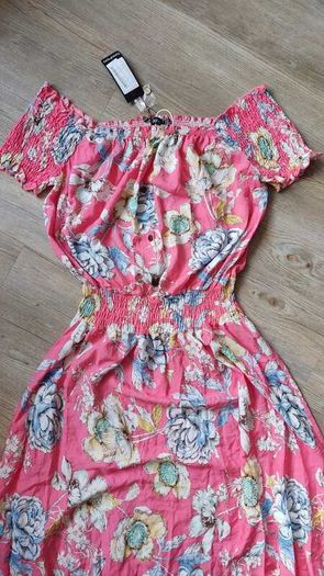 Brand new Boohoo full length maxi floral dress size UK20 EU48 Postage included