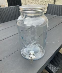 drinks container