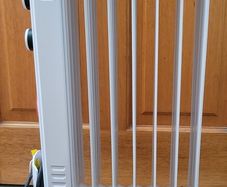 Portable oil-filled electric radiator