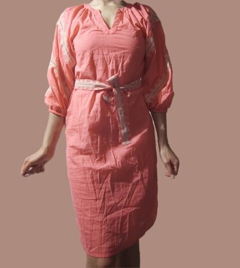 New pink dress Woolworth XS with embroidered details, cinched at the waist with a matching fabric belt