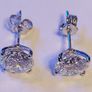 18k Gold earring with 4ct Lab-Grown Diamonds cerified by IGI and Laser inscripted 3 x Excellent Image 3