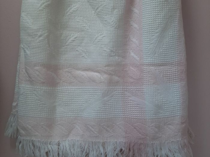 Lovely feather detail  baby blanket