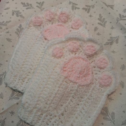 Crochet cat paw gloves