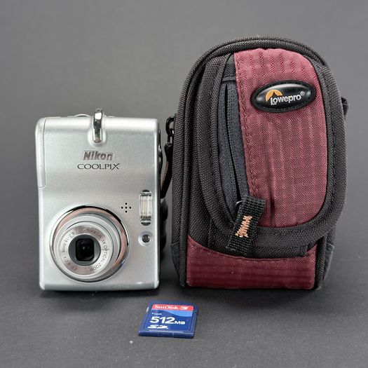 Nikon Coolpix L10 5.0MP Digital Camera