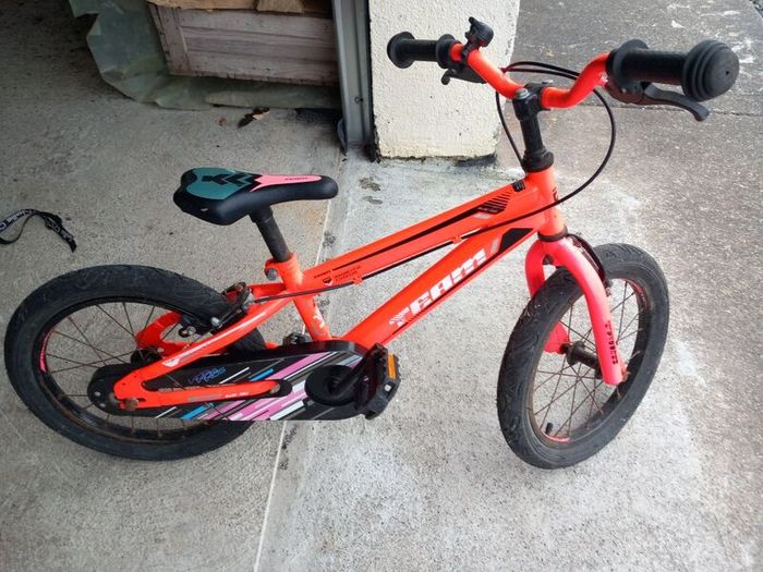 Pink 16inch bicycle