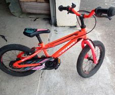 Pink 16inch bicycle