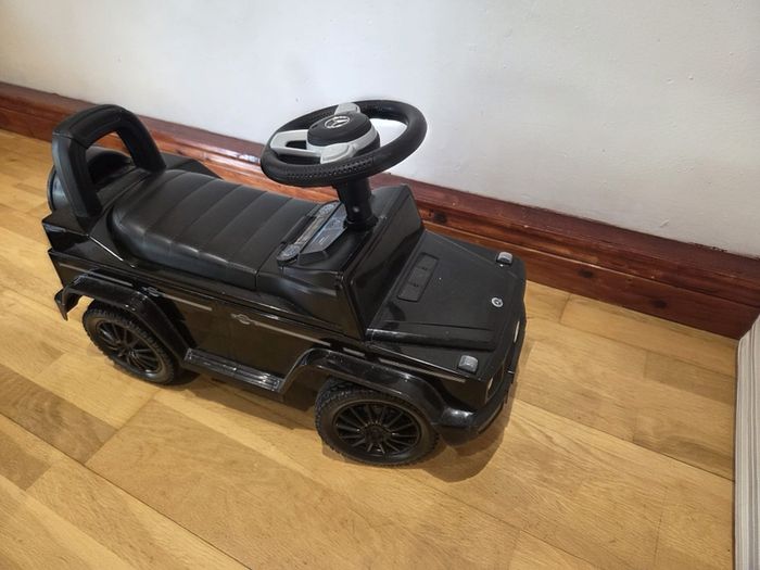 Kids ride-on Mercedes