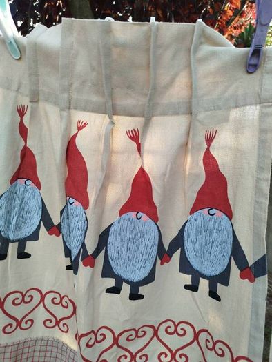 4 x Small Curtains