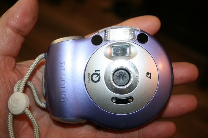 Fujifilm Nexia Q1