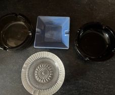 4 Ash Trays