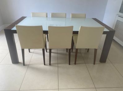 Calligaris glass table & 6 chairs