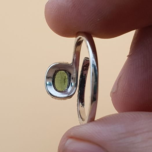 Vintage 925 Sterling Silver Green Tourmaline Ring Natural Gemstone Elegant Handmade Jewelry