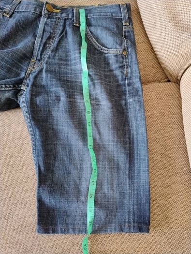 LEE cotton denim shorts unisex 34 inch waist in very good condition see last three photos for exact measurements FREE STANDARD POSTAGE INCLUDED