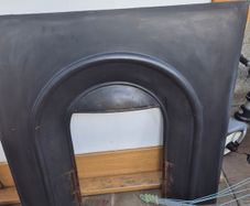Cast iron fire insert