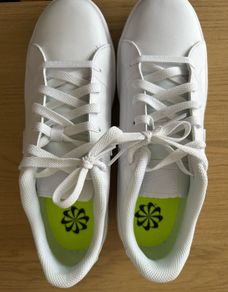Nike court royale