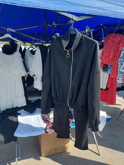 Set, sweatshirt with pockets and pants