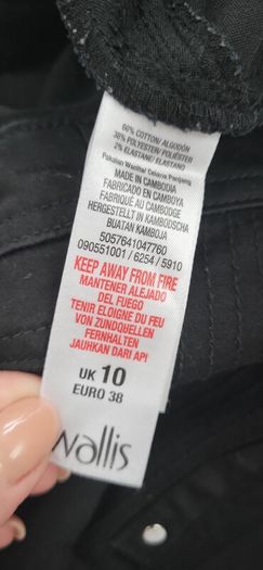 WALLIS black crop pants Sz 10UK