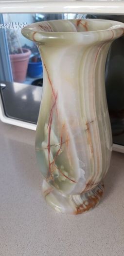 Beautiful Heavy Onyx Vase