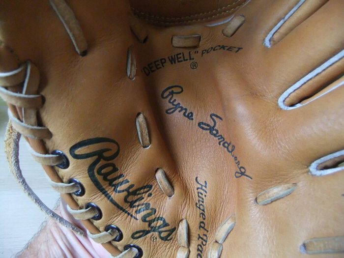 Old Rawlings Baseball Glove
