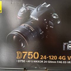 Nikon 750D