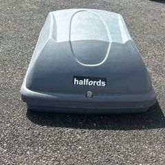 car roof box with rack.