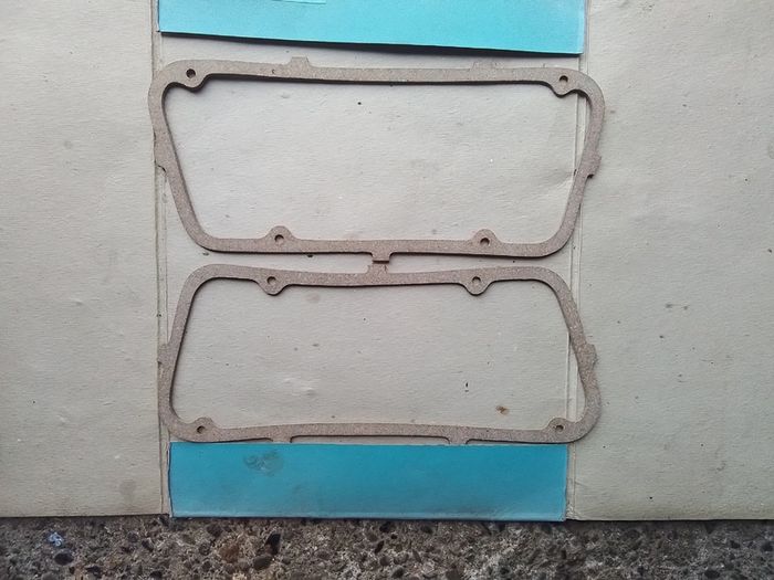 2.Ford V4 Rocket Cover Gaskets.