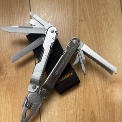 leatherman Supertool 300 camping pliers USA made fishing edc multitool